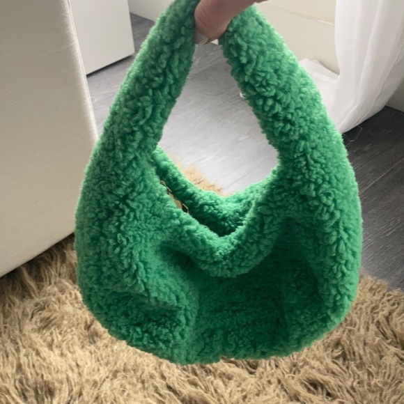 Green Sherpa Hand bag - Picture 2 of 3